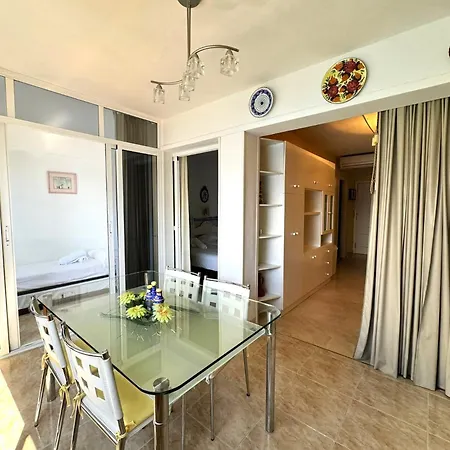 Trinisol Ii Apartment